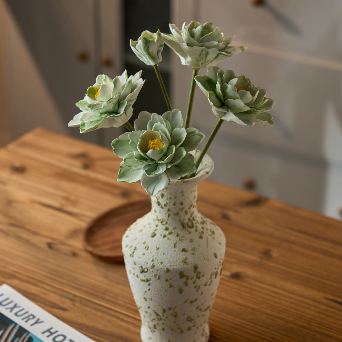 "The Aroma Bloom" | Porcelain Flower & Vase Essential Oil Diffuser Set