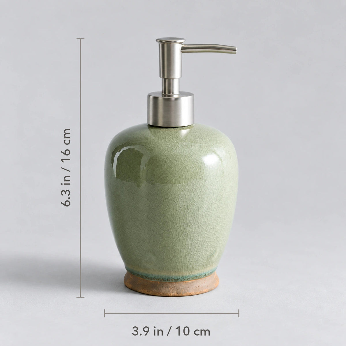 Willow Sage dispenser dimensions: 6.3 in / 16 cm total height and 3.9 in / 10 cm maximum body width.