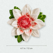 Grande fleur de lotus – Accent rouge rosé, diamètre 4,7 po / 12 cm