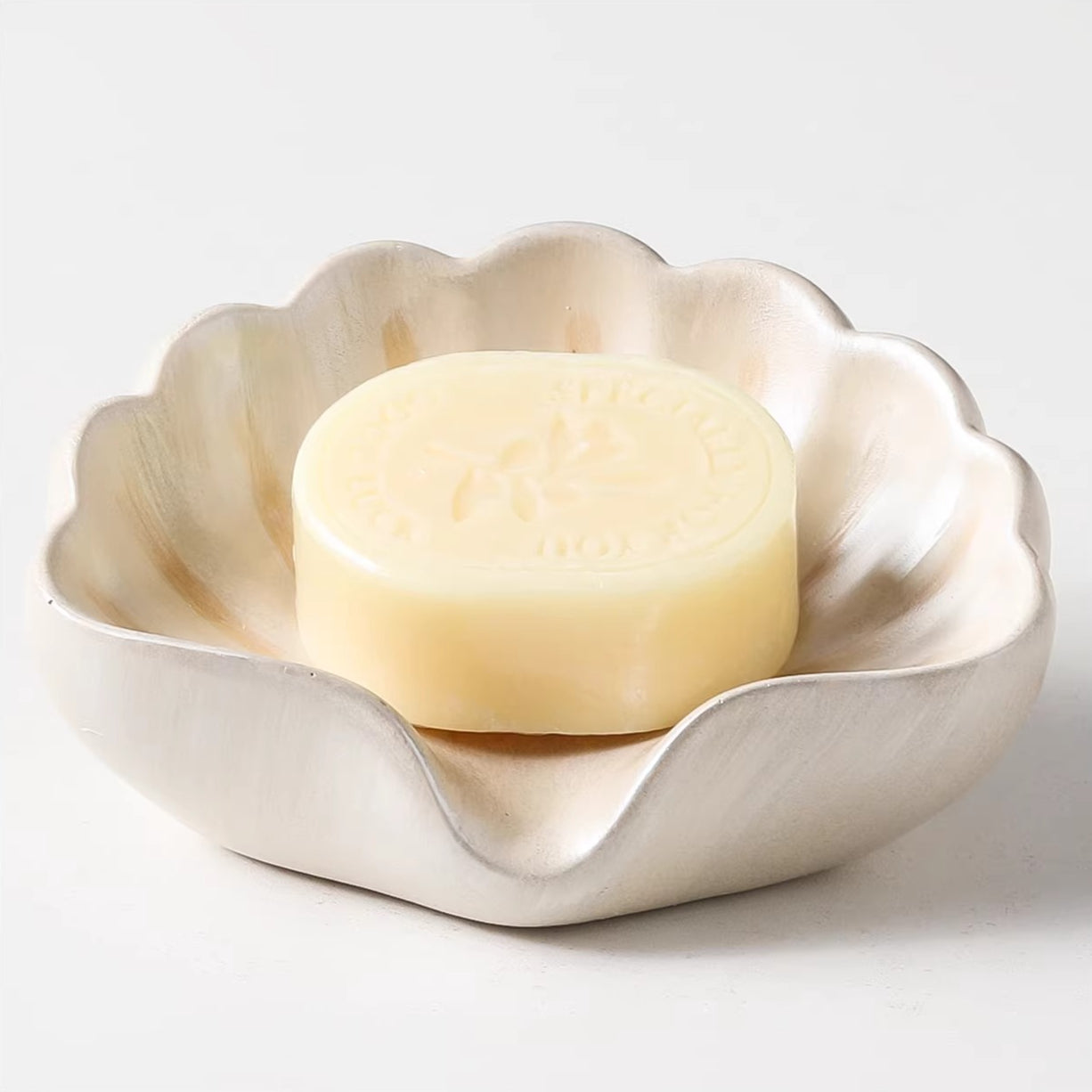 Porte-savon en céramique coquillage nacré | Décor côtier auto-vidant