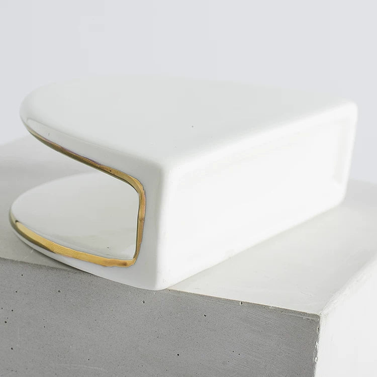 Porte-serviettes en céramique minimaliste arquée | Support artisanal bord doré métallique