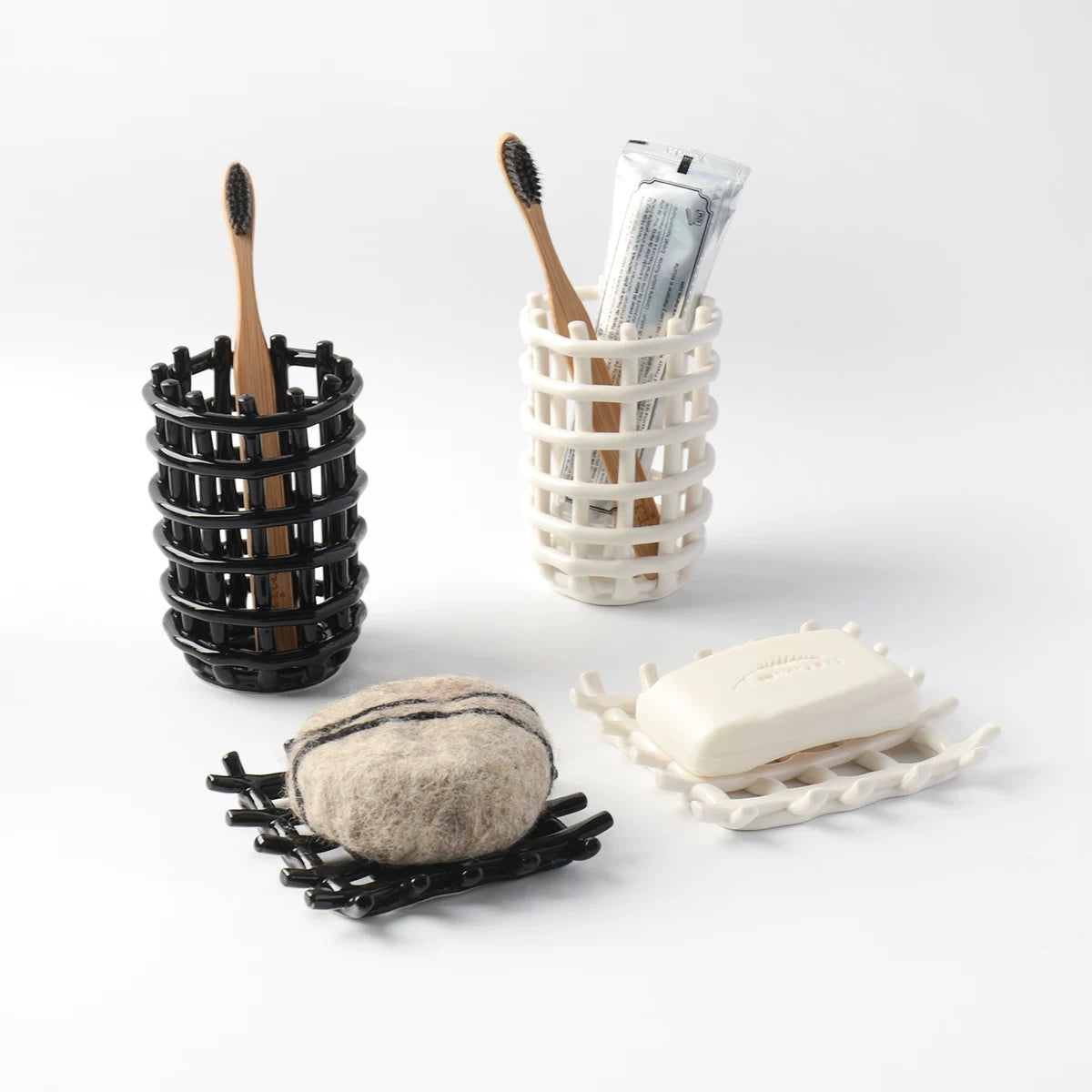 Minimalist Woven Lattice Ceramic Soap Dish | Breathable Self-Draining Tray