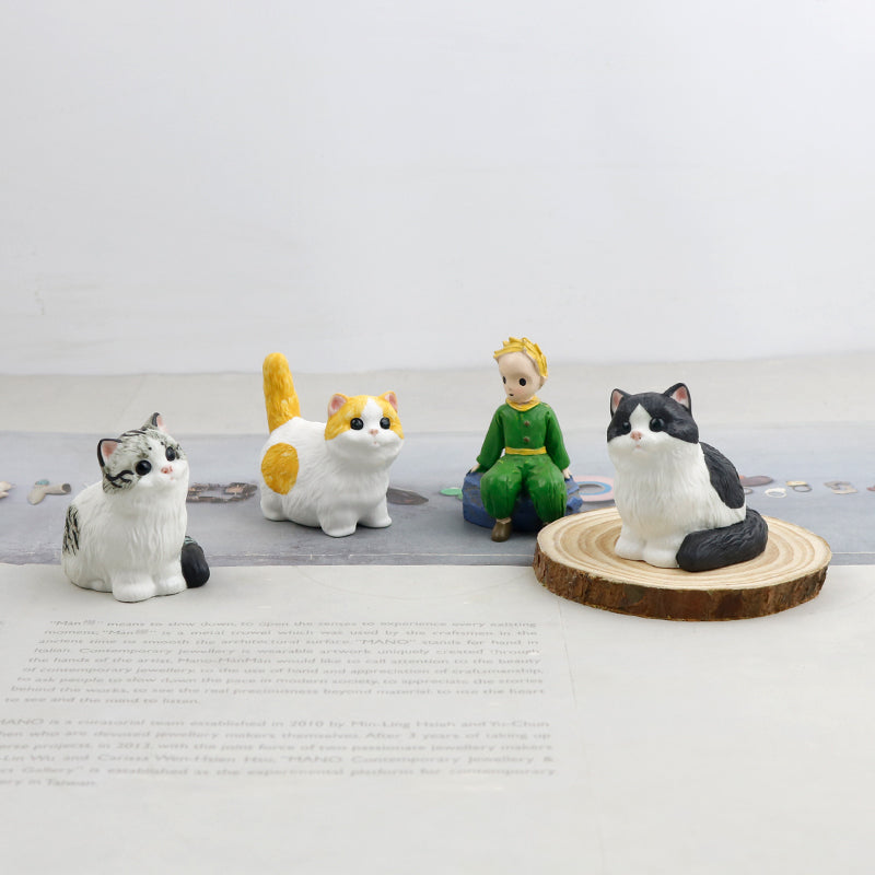 Little Guardian – Minimalist Artisan Ceramic Cat Figurine, Hand-Painted with Care